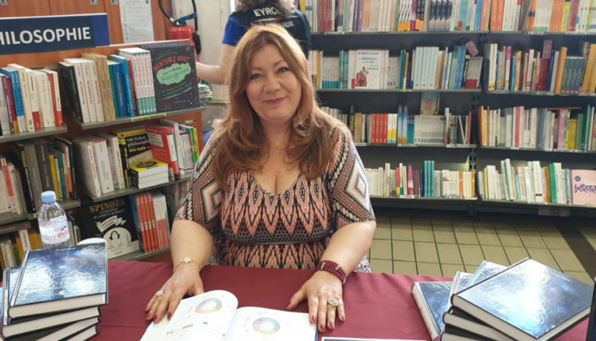 angelique_table_dedicaces_eyrolles